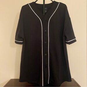 Forever 21 Men Black Button-Up Baseball Jersey Like New Size Large